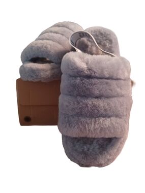UGG FLUFF YEAH SLIDE SLIPPERS SIZE 9 IN BOX